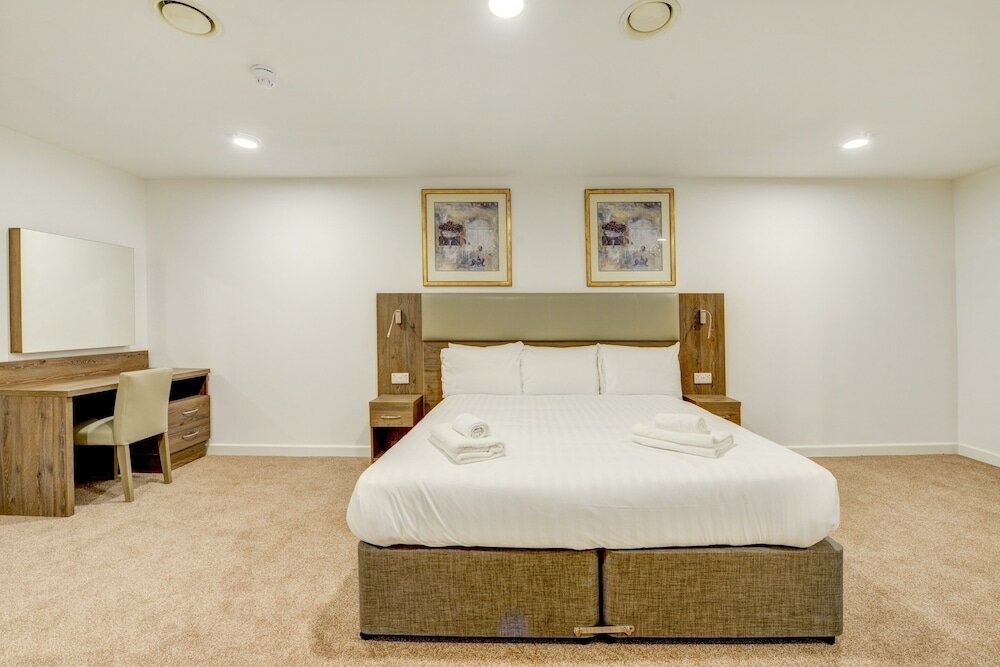 Фото Oyo Plymouth Central Hotel