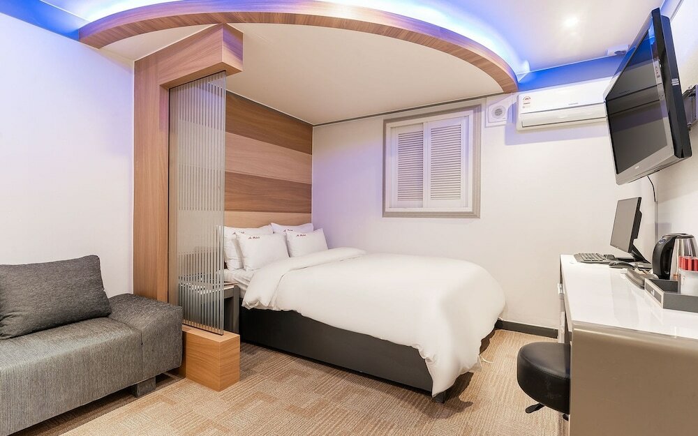 Фото Bucheon A Hotel