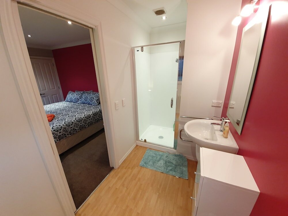 Фото Claremont Country Lodge B&b