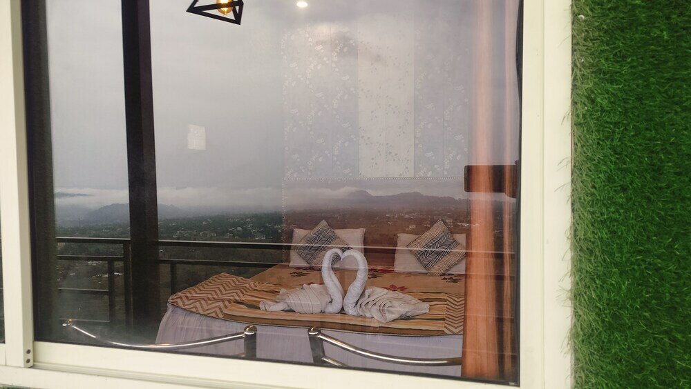 Фото Hotel Nirbana Heights