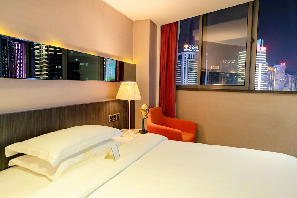 Фото Chongqing Landyatt Park Hotel