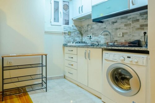 Апартаменты Central Flat With Balcony 700 m to Taksim Square в Бейоглу