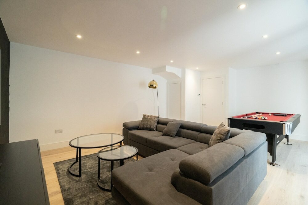 Фото Howsman Road