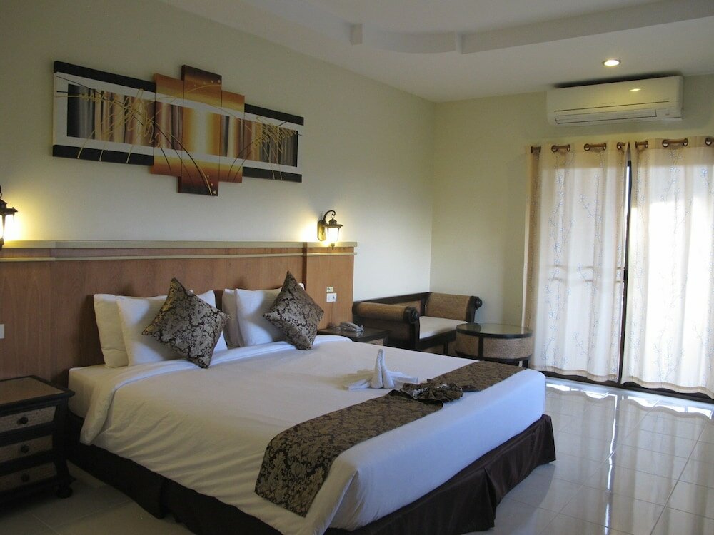 Фото Oyo Baan Tong Tong Pattaya Resort