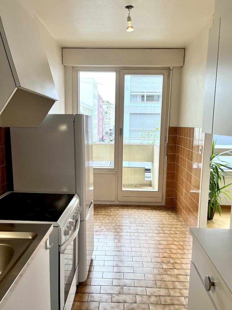 Фото Yooneet Train Station 1br Cozy Apartment