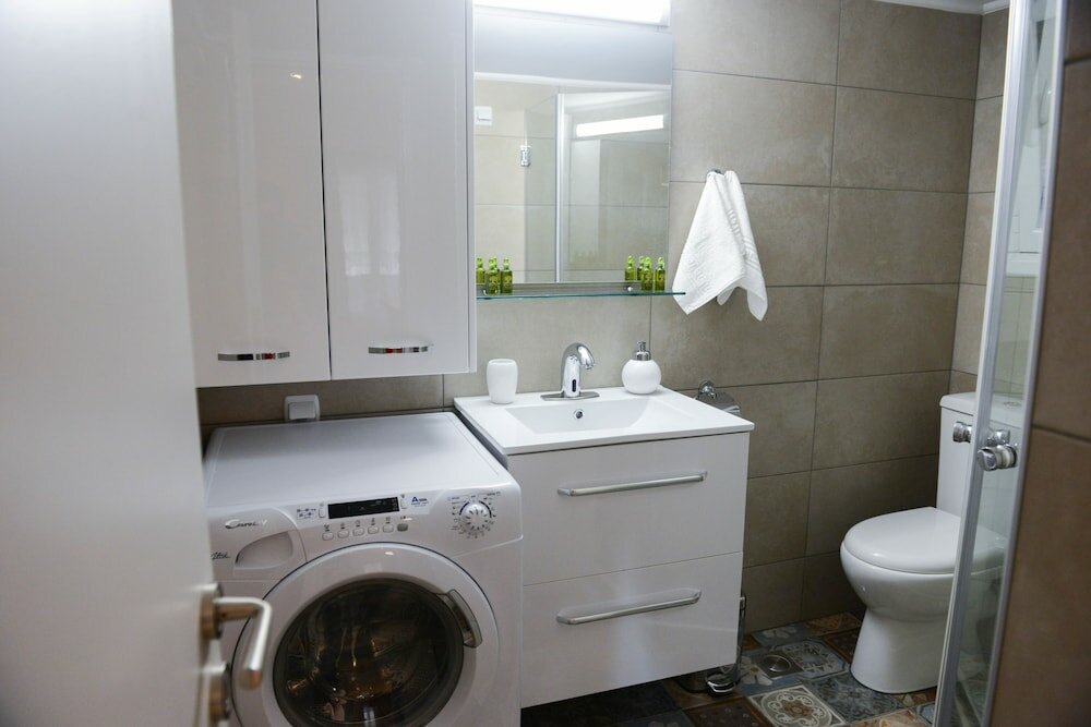 Фото Athina apartments