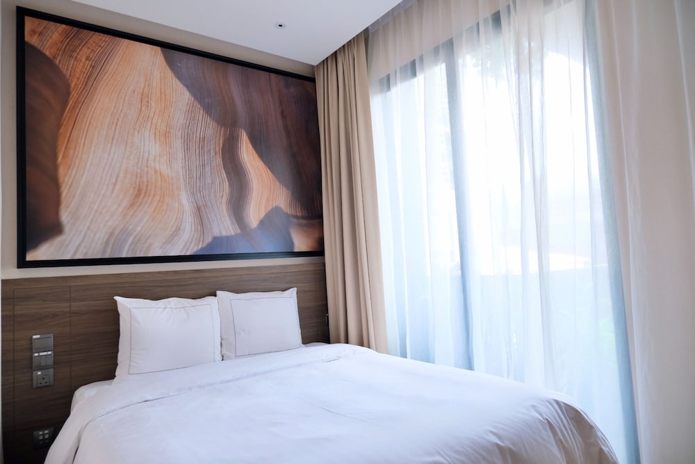 Фото L Hotel Premier by Lion Peak