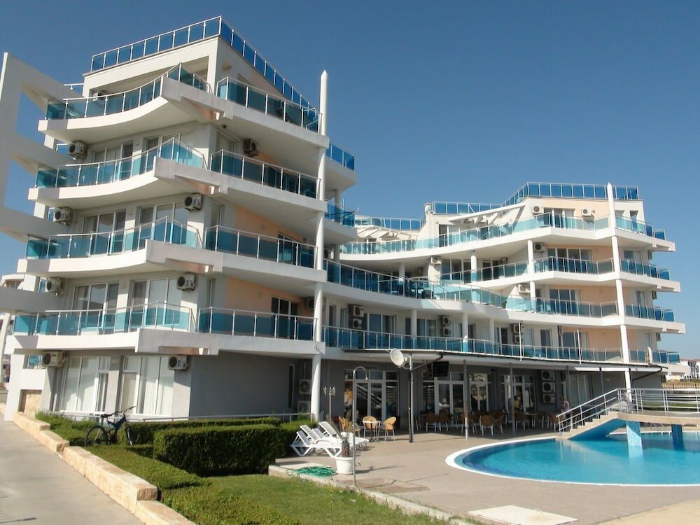 Фото отеля 1