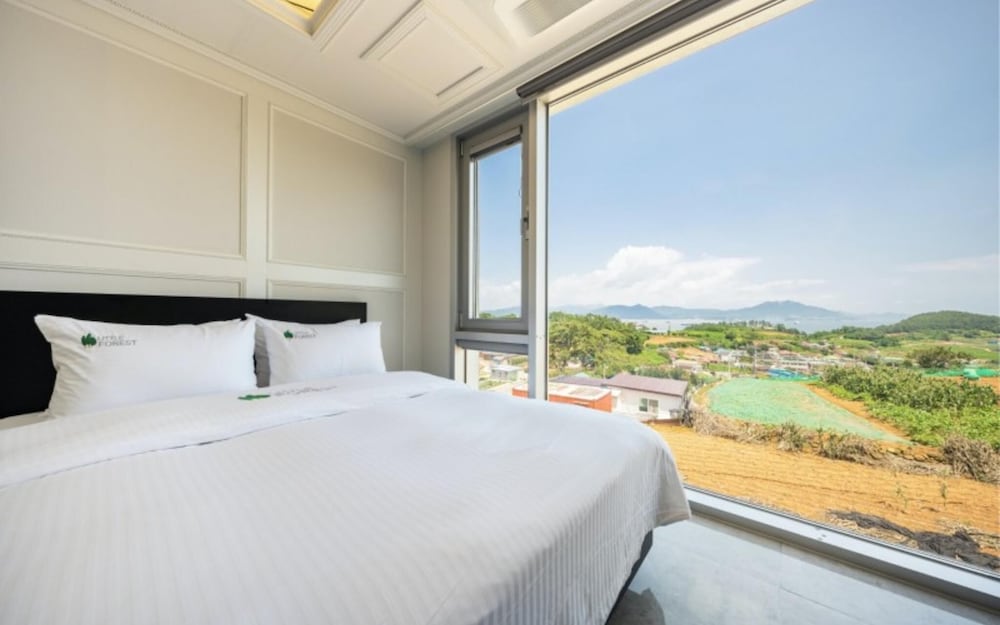 Фото Yeosu Little Forest Pension