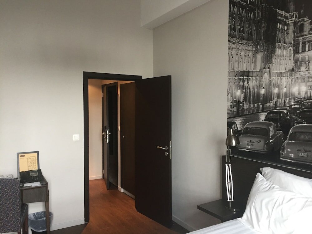 Фото Hotel Le Quinze Grand Place Brussels