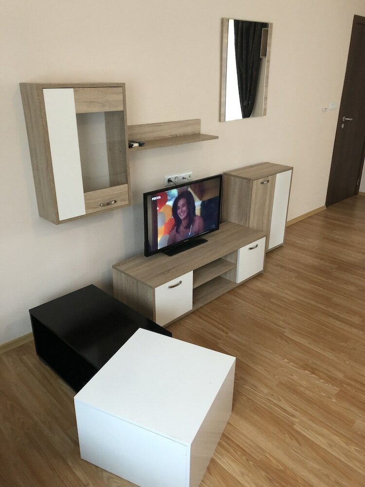 Фото Palace Deluxe Hotel