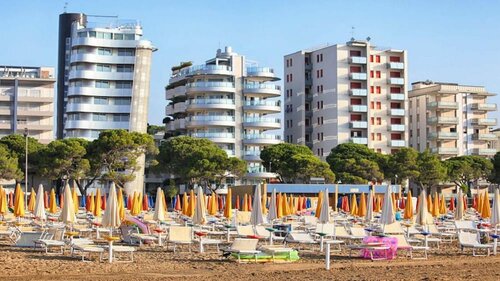 Апартаменты Nice Renewed Beachfront Flat With Patio on the Ground Floor by Beahost Rentals в Линьяно-Саббьядоро