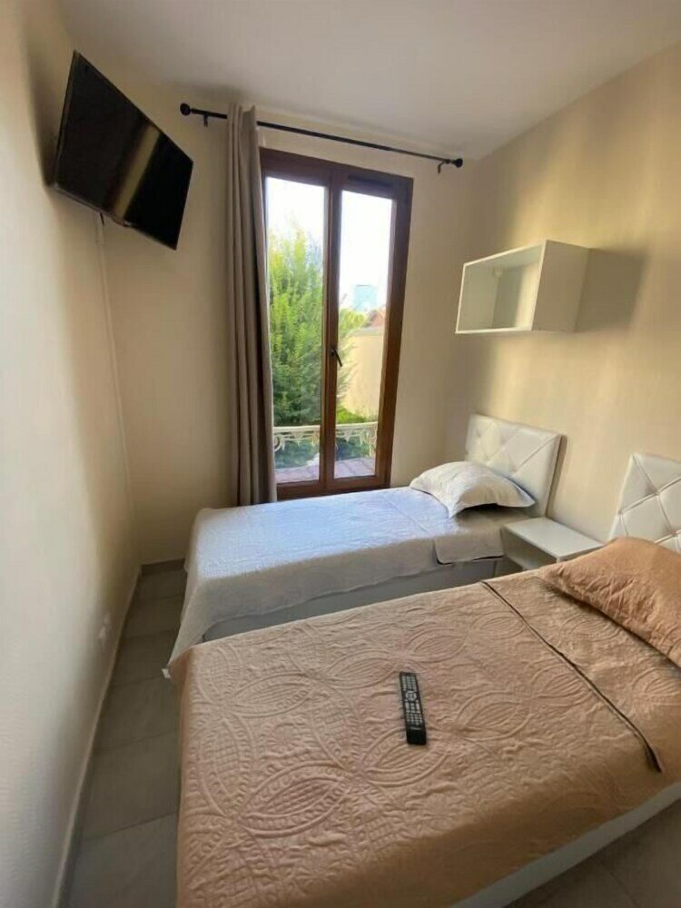 Фото Rent Appart - La Garenne Colombes