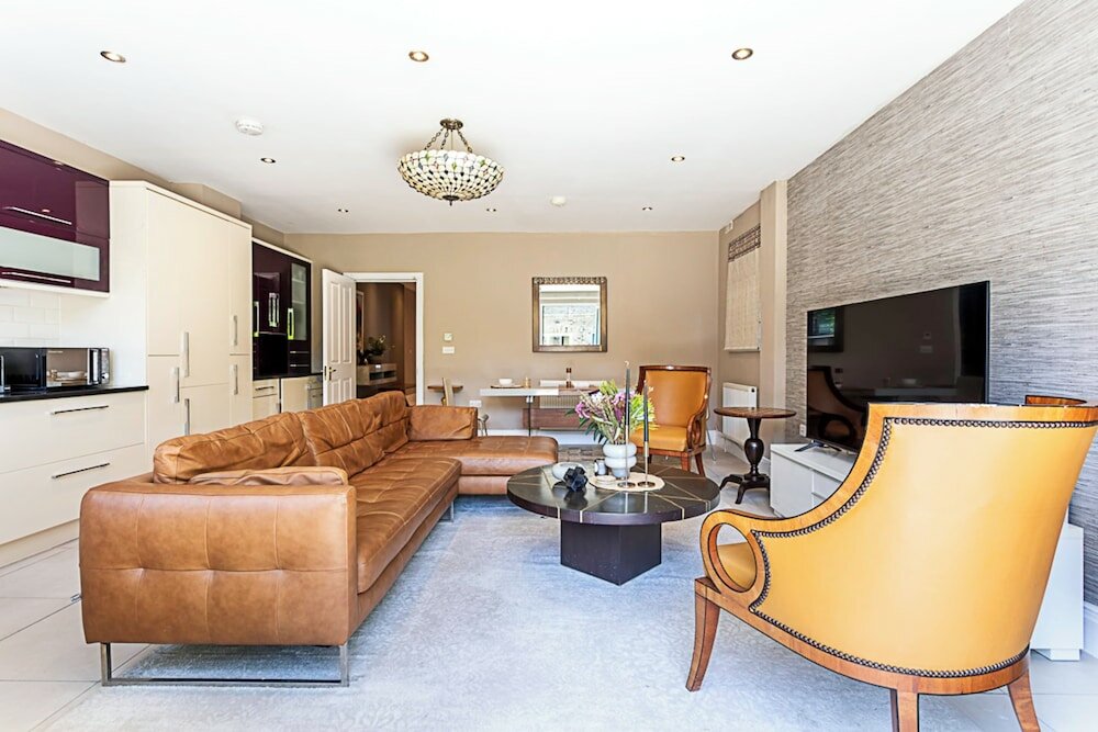 Фото Stunning Flat in the Heart of Parsons Green