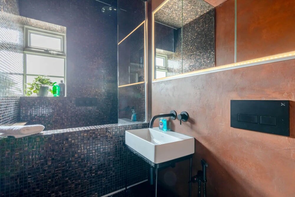 Фото Quirky 2bd Flat in De Beauvoir