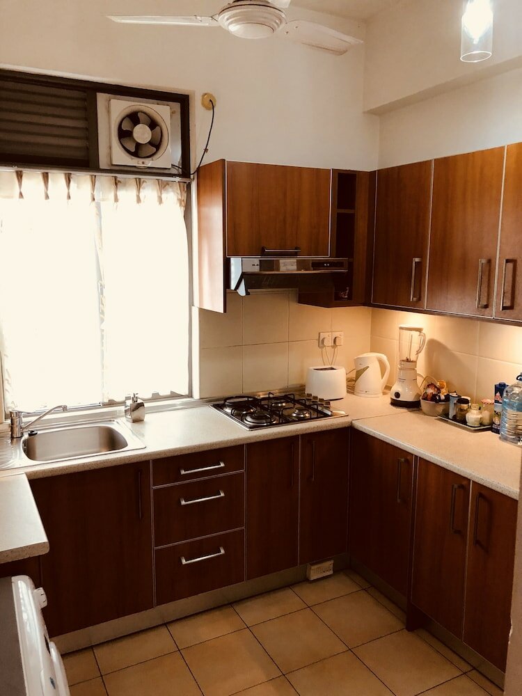 Фото Hedges Court Residencies Colombo City