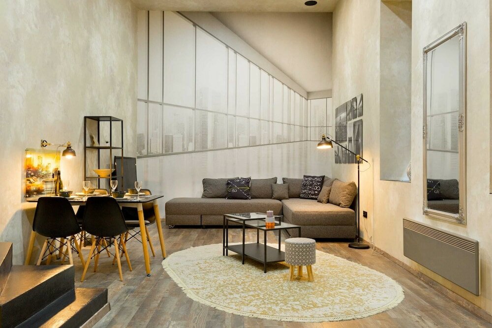 Фото Bright Warwick Chambers Apartment