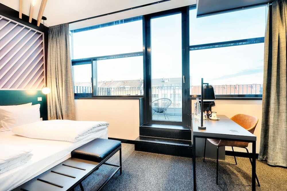 Фото B&b Hotel München-Moosach