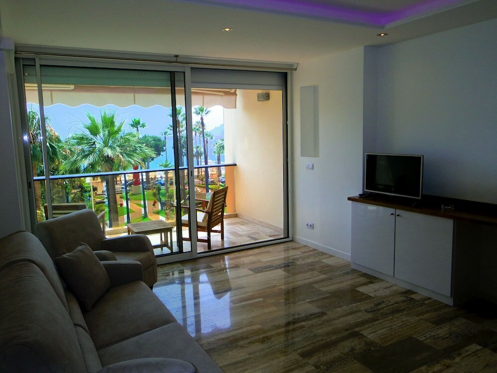 Фото 196091809632