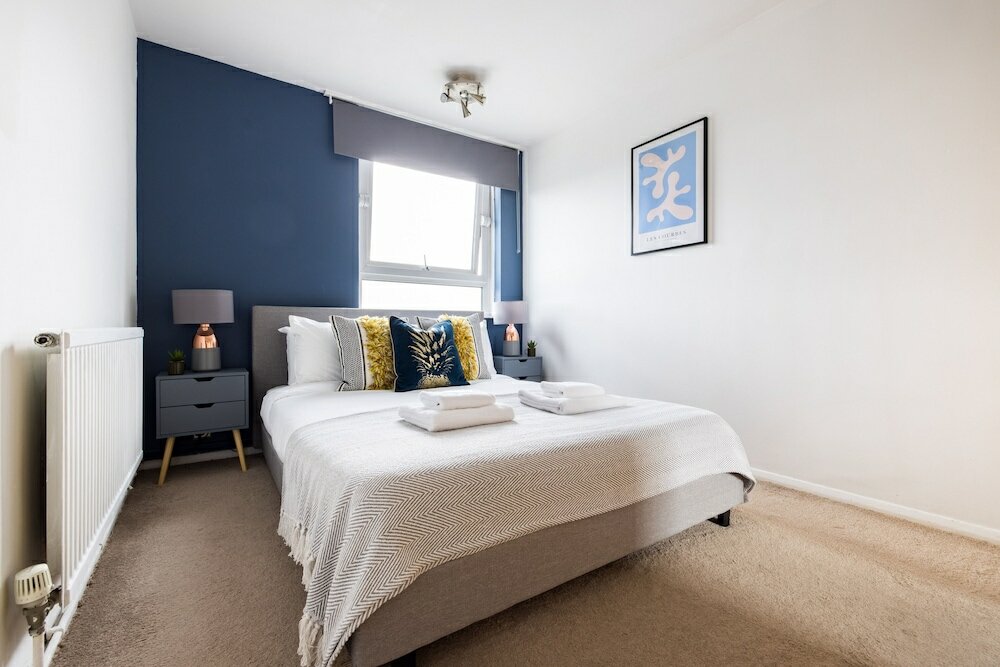 Фото The Bermondsey Collection