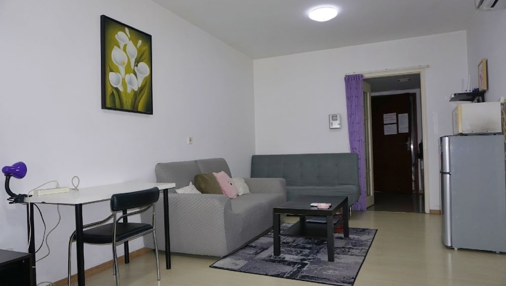 Фото Homehunter Short Term Apartment