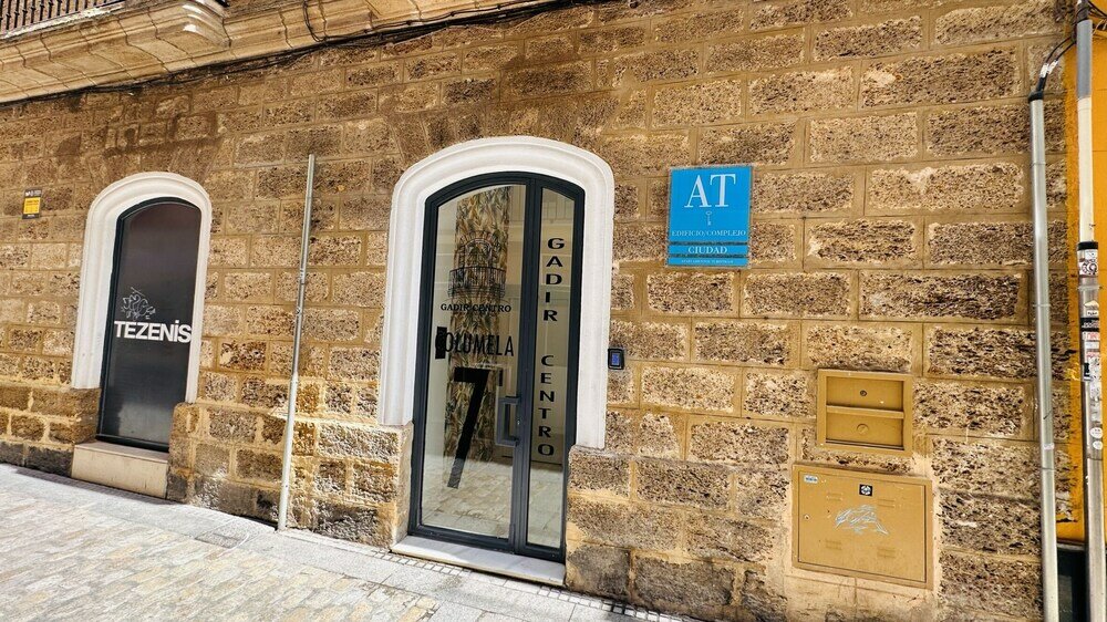 Фото Apartamentos Gadir Centro