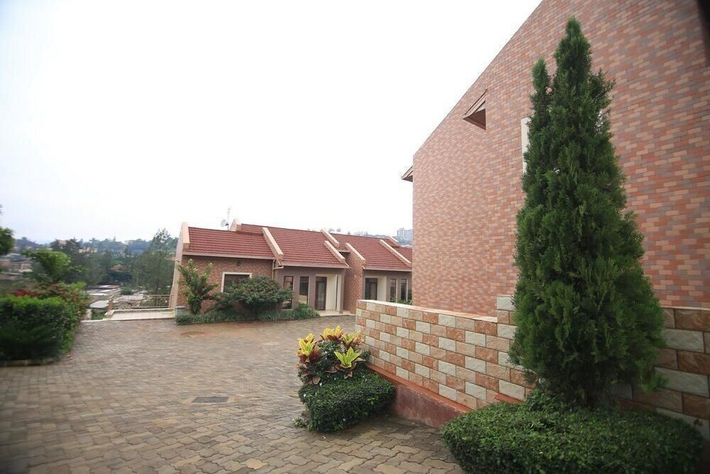 Фото Um Apartments