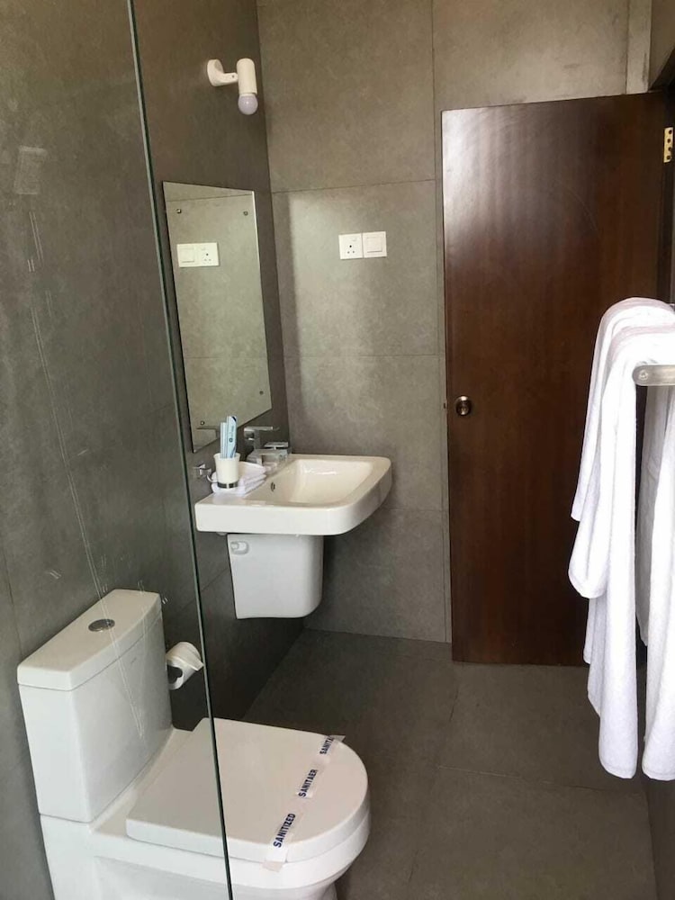 Фото A One Hotel