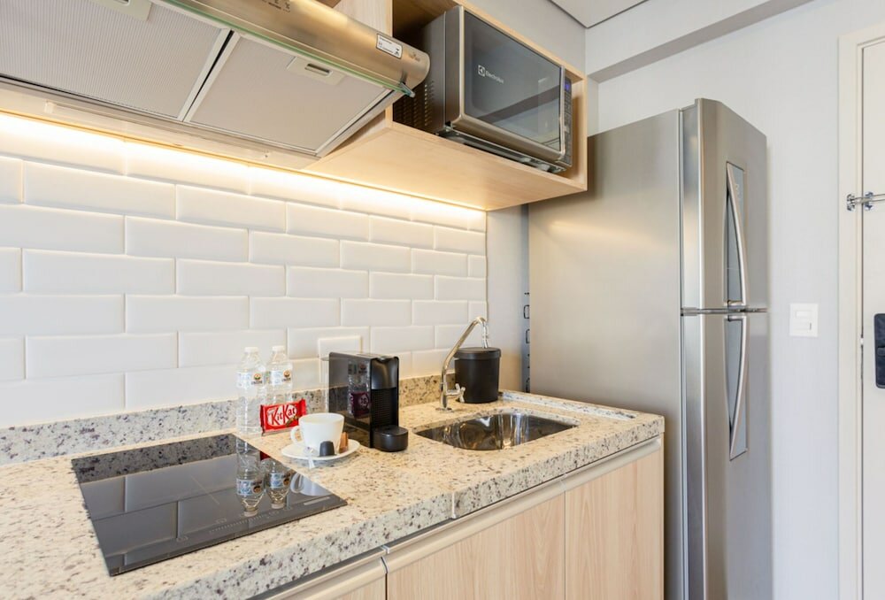 Фото Charlie Brooklyn Studios