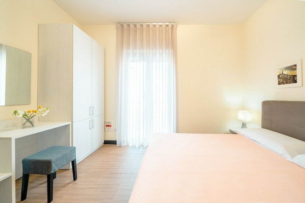Фото Porta Maggiore Deluxe Center City Rooms