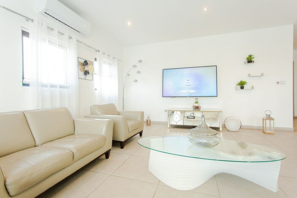 Фото Accra Luxury Apartments at Pine Court