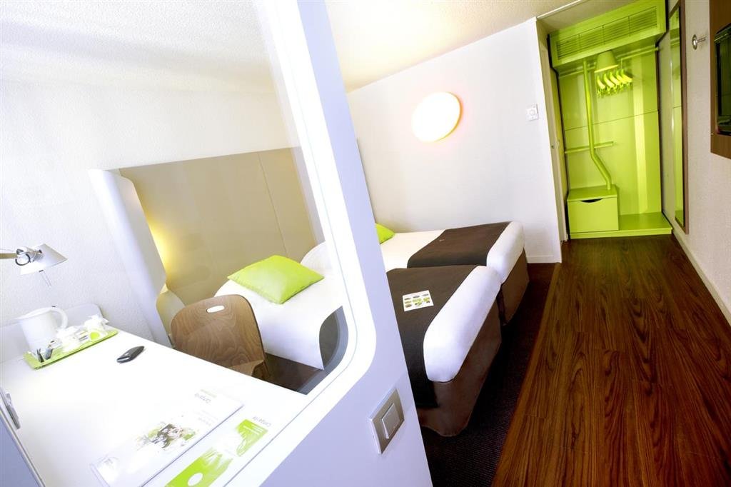 Фото Hotel Campanile Lyon Est Bron Eurexpo