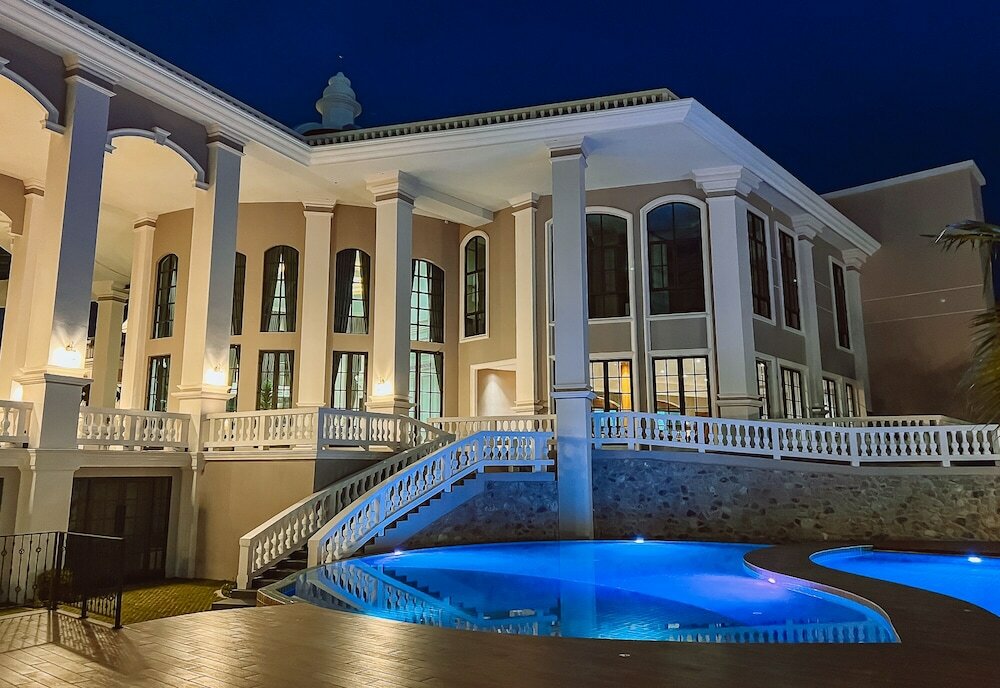 Фото Grand Lord Hotel& Residence