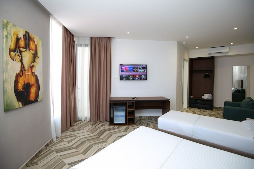 Фото Sea & Sand Hotel