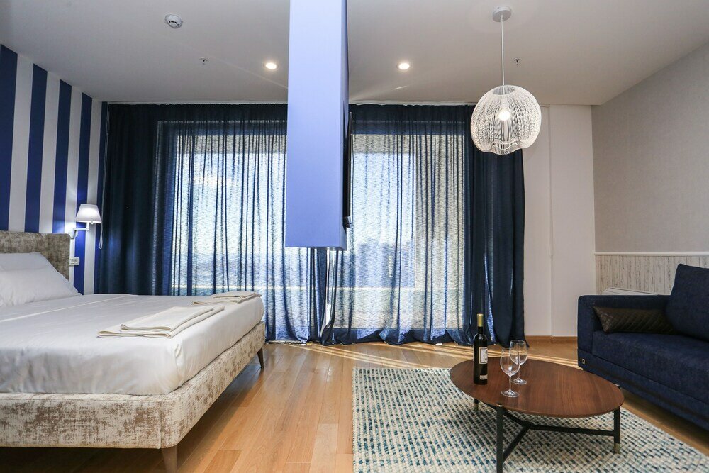 Фото Lux Apartments Wow