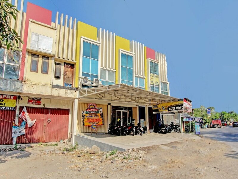 Гостиница Collection O 92972 Gaharu Hotel в Семаранге