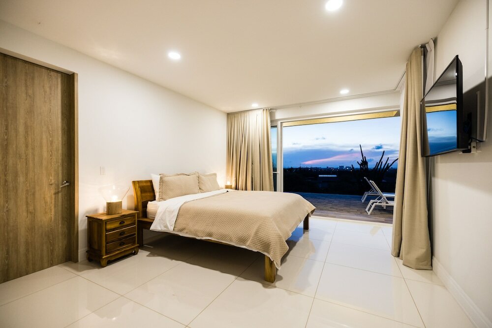 Фото Calabas 33-e