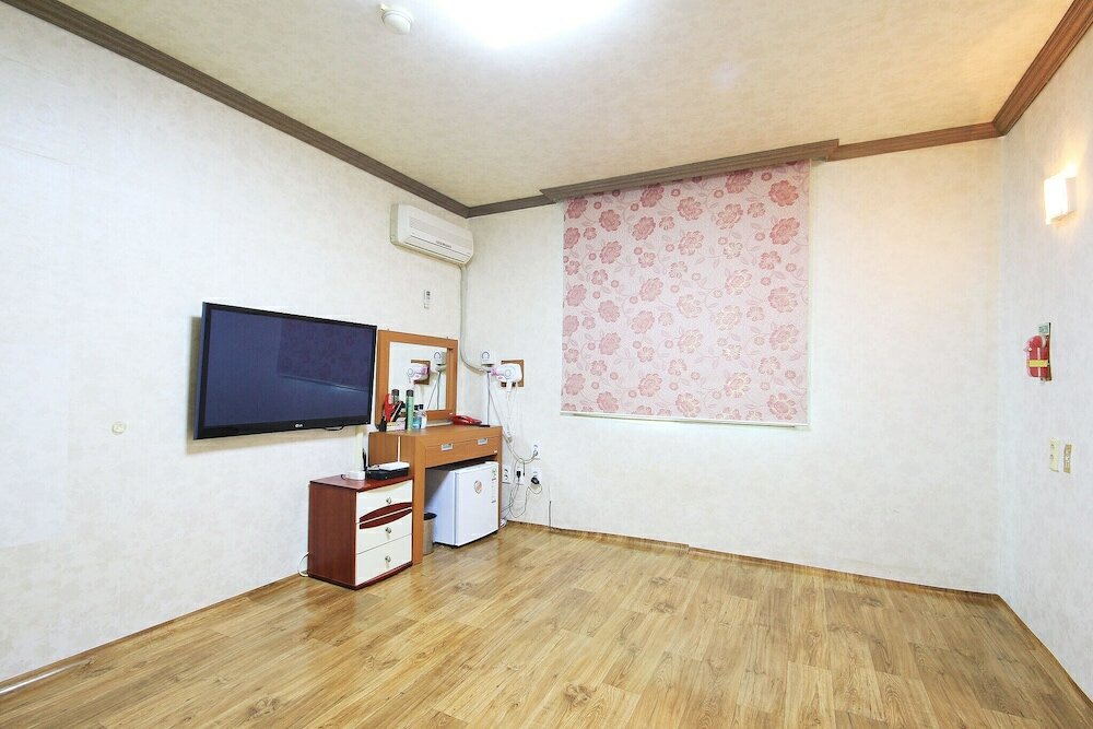 Фото Yeosu Living