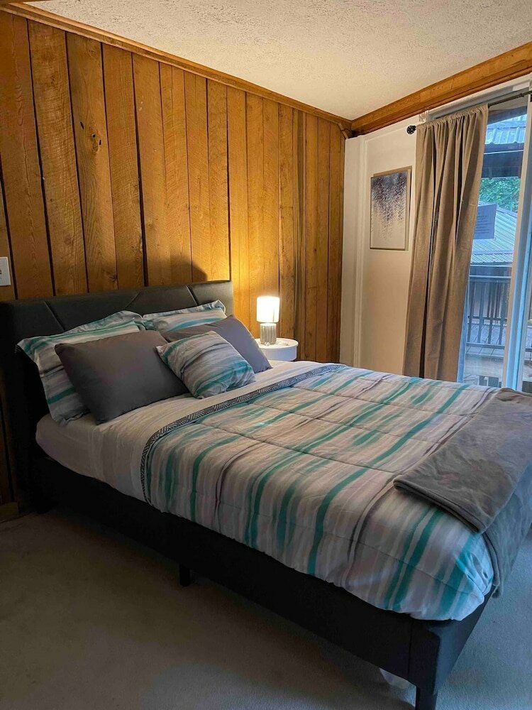 Фото Treetops in Town