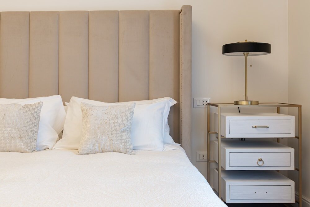 Фото Daplace - Corso Monforte Suites