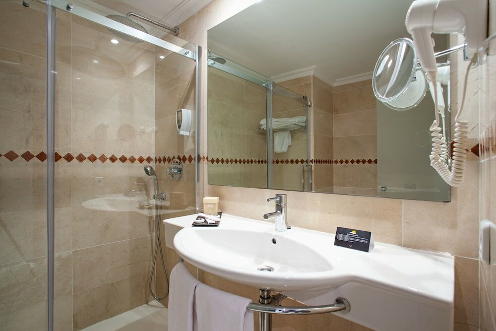 Фото Grupotel Aguait Resort & SPA - Adults Only