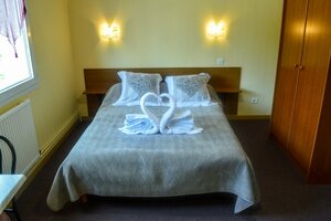 Hotel-restaurant le Pommeil (Guéret, Rue de Pommeil, 75), hotel