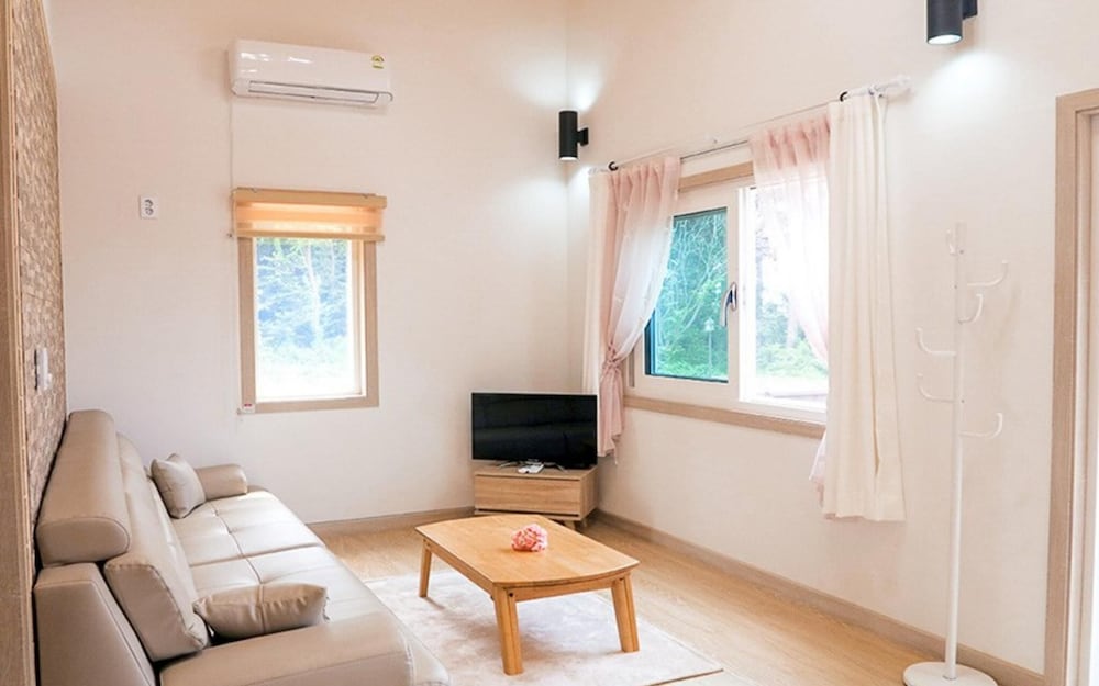 Фото Yangyang Mono Tree Pension