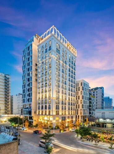 Гостиница Golden Lotus Luxury в Дананге