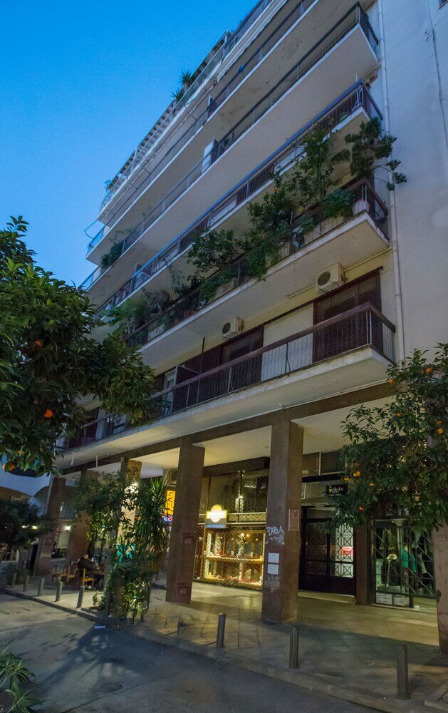 Фото отеля 1