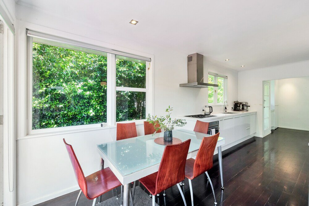 Фото Bright Airy & Spacious 3 Br Home