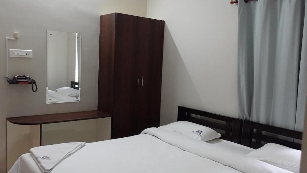 Фото Hotel Akshith Inn