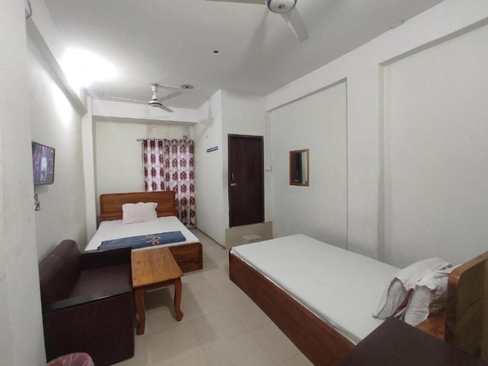 Фото Hotel Labbaik Farmgate