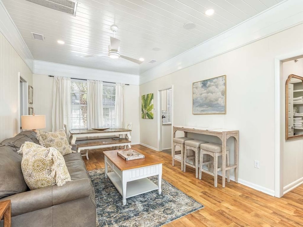 Фото Mullet Manor