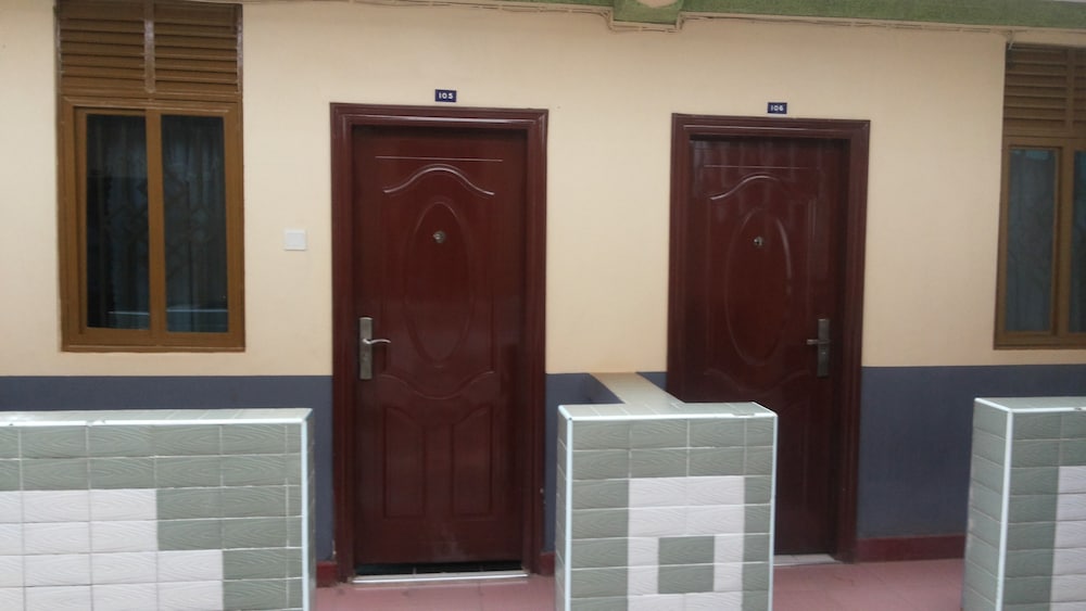 Фото Leosim Hotel Nebbi